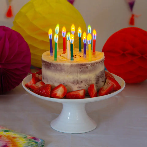 Geburtstagskerzen mit farbiger Flamme, 12 Stück / Talking Tables