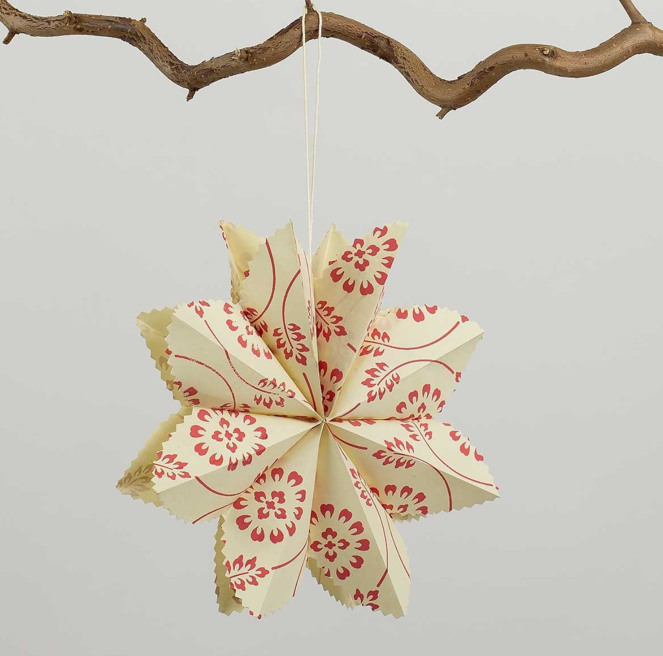 Papieranhänger "Capella Stern" / A World of Craft