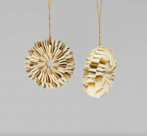 Papieranhänger "Spin" Weiß-Gold 2-er Set /  A World of Craft