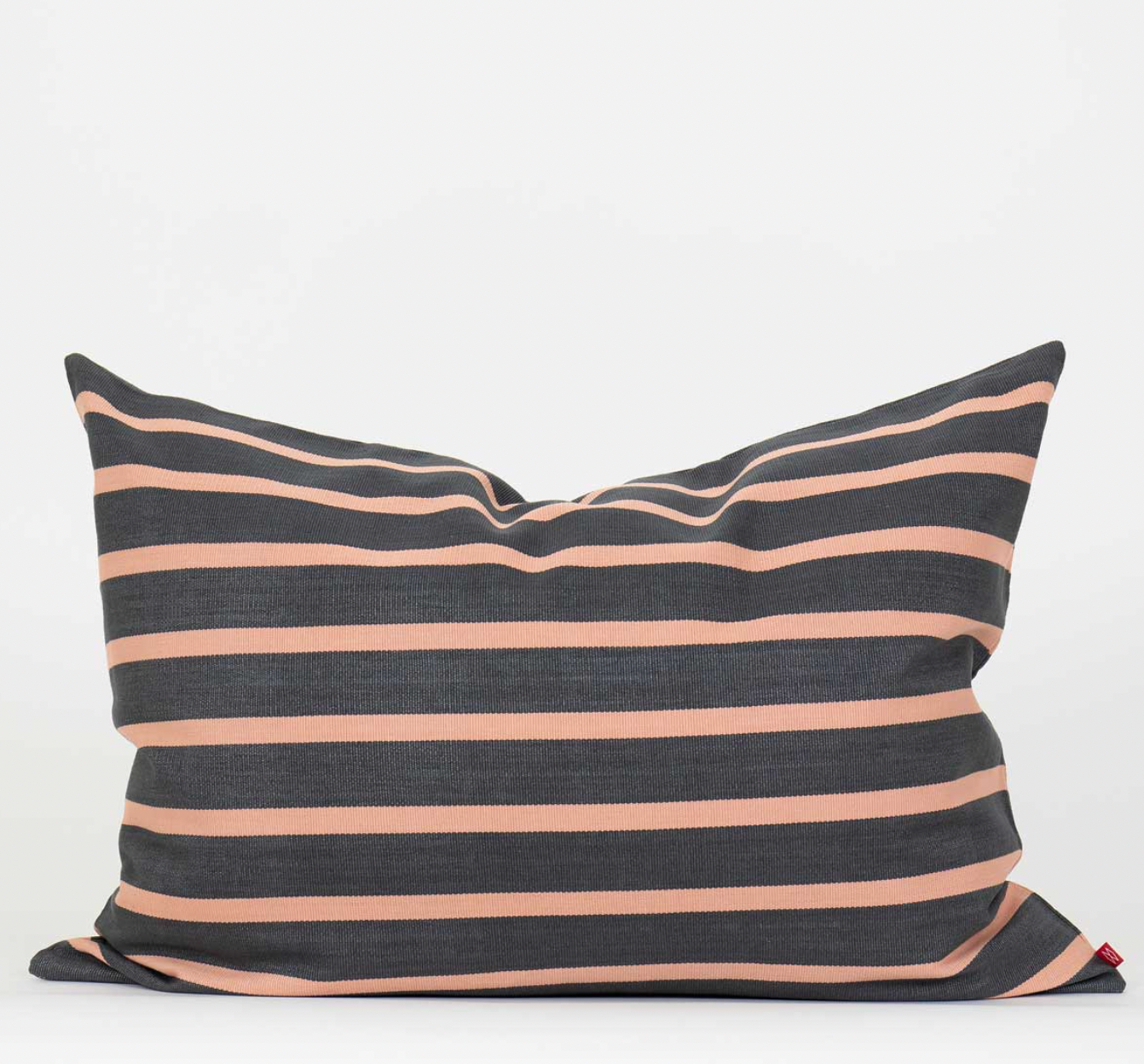 Baumwollkissen „Juana grey/pink“ 50x70cm / A World of Craft