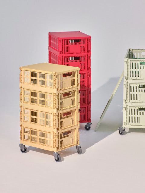 Colour Crate Wheels / Hay