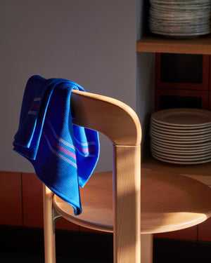 Geschirrtuch „Canteen“ Blau & Fuchsia / HAY