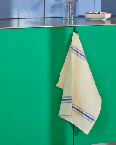 Geschirrtuch „Canteen“ creme & Blau / HAY