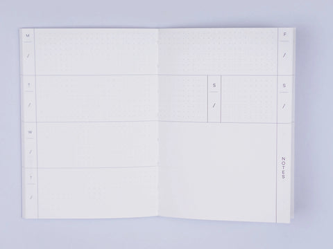 Pocket Weekly Planner „Mulberry“ / The Completist