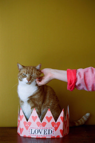 Partyhut-Karte "Loved" / Hadley