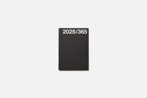 Taschenkalender “Process Black"“ 2025 / Marjolein Delhaas