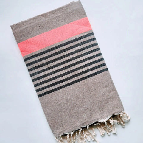 Strandtuch "Muskat-Pink-Schwarz" / Wonderfouta