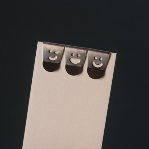 Clip "Smiley Metall" / Le Typographe