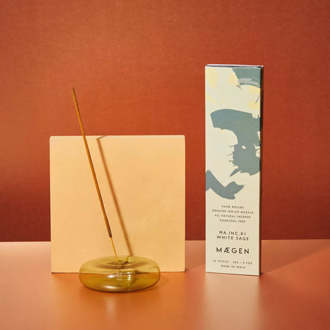 Räucherstäbchenhalter “Dimple Greenl" / Maegen Candles