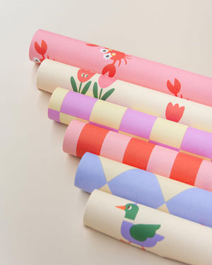 Geschenkpapierrolle „Streifen Mohnrot-Litschi“ / Kadodesign