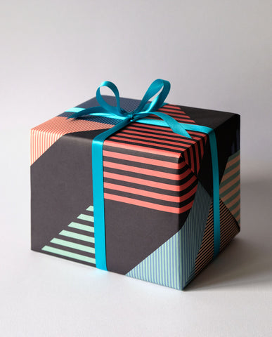 Geschenkpapier "Aligned Bue" / Haferkorn & Sauerbrey
