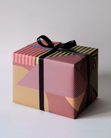 Geschenkpapier "Aligned Red" / Haferkorn & Sauerbrey