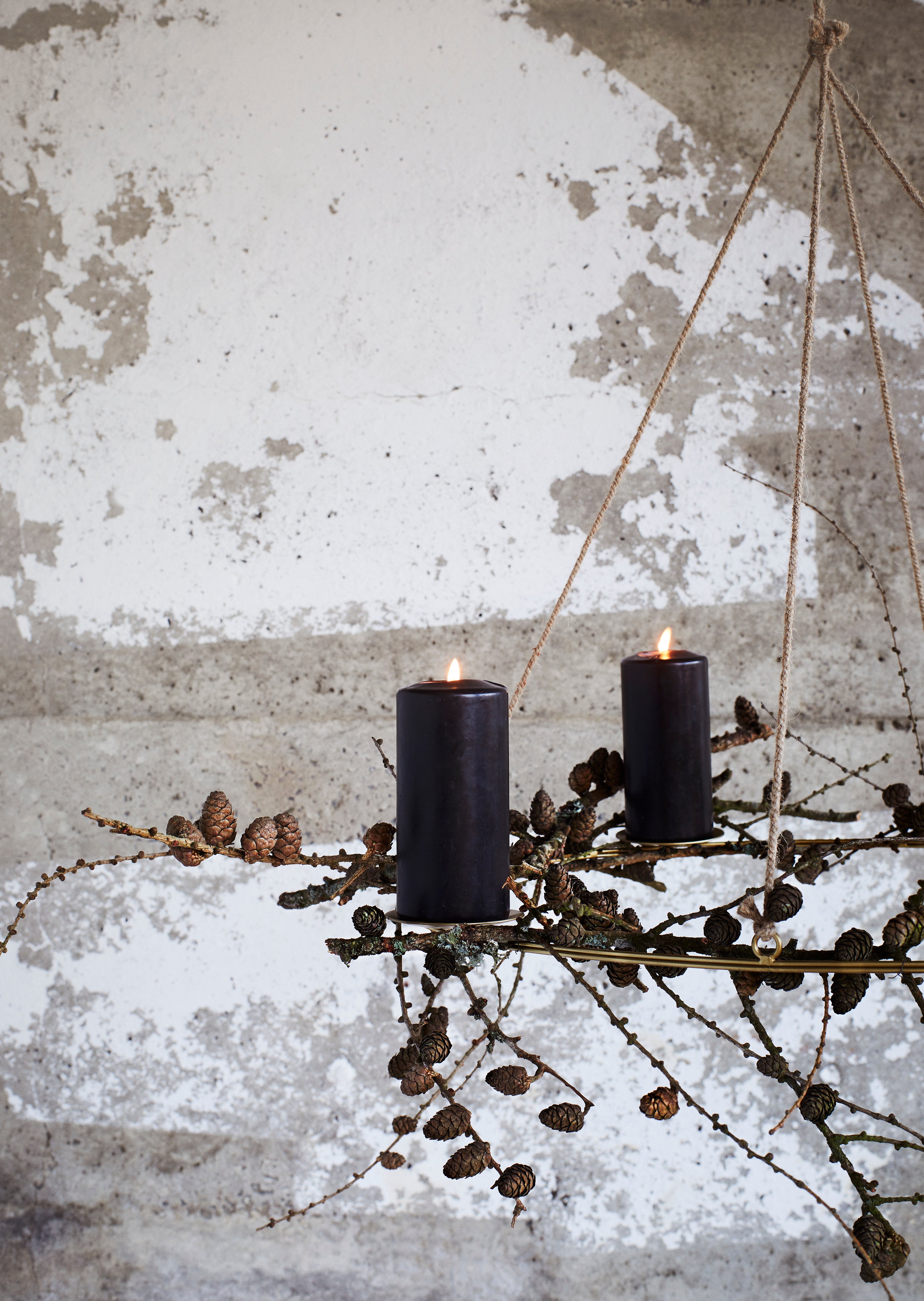 Hängender Kerzenhalter aus Messing / Madam Stoltz