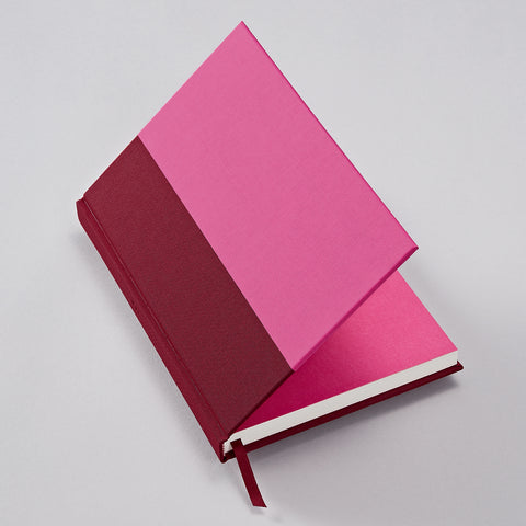 Notebook Cutting Edge A5 Raspberry Fuchsia dotted / Semikolon