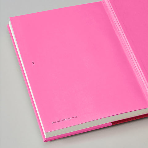 Notebook Cutting Edge A5 Raspberry Fuchsia dotted / Semikolon